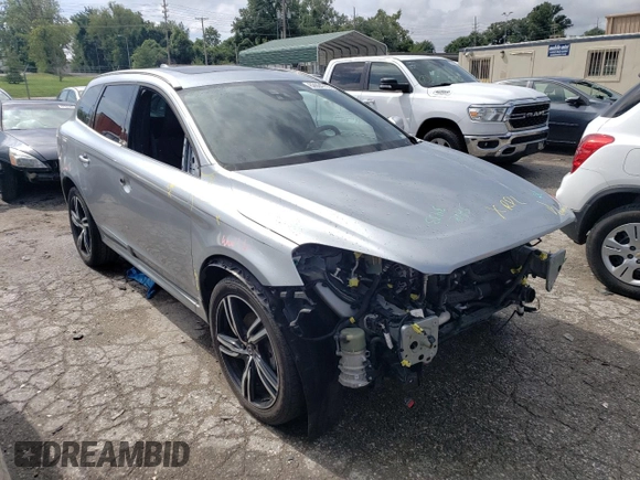 2017 Volvo XC60 R-Design with VIN YV449MRS0H2041504, listed as a Copart auction lot 62804753 with 85,390 mi miles and . Bid and sale history available at DreamBid. Image 4.