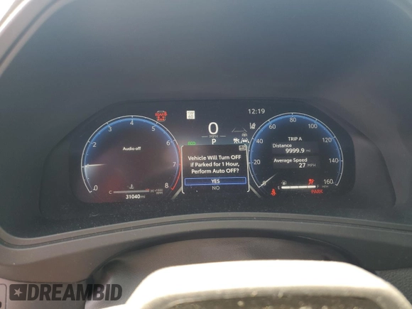 2024 Toyota Highlander XLE with VIN 5TDAAAB53RS028837, listed as a Copart auction lot 52251485 with 31,040 mi miles and Salvage title. Bid and sale history available at DreamBid. Image 9.