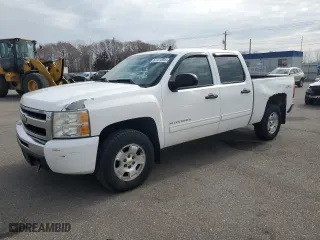2010 Chevrolet Silverado 1500 LT with VIN 3GCRKSE38AG222671, listed as a Copart auction lot 52121095 with 224,344 mi miles and Clean Title. Bid and sale history available at carsss.com. Image 1.