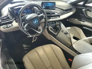 2015 BMW i8 z VIN WBY2Z2C50FV674452, wystawiony jako Copart lot #58845855 z przebiegiem 119 mil mil oraz Czysty tytuł • Clean title. Historia ofert i sprzedaży dostępna na DreamBid. Obrazek 8.