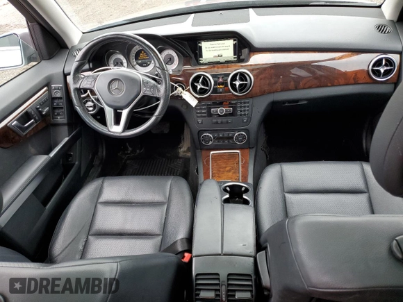 2015 Mercedes-Benz GLK 350 с VIN WDCGG8JBXFG413062, выставлен на аукционе Copart как лот 51152705 с пробегом 139 232 миль миль и Списание • Salvage title. История ставок и продаж доступна на DreamBid. Изображение 8.