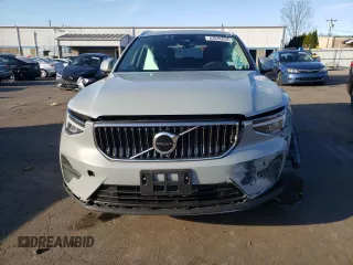 2024 Volvo XC40 Core Bright Theme с VIN YV4L12UK1R2233367, выставлен на аукционе Copart как лот 83046854 с пробегом 3 358 миль миль и Списание • Salvage title. История ставок и продаж доступна на DreamBid. Изображение 5.