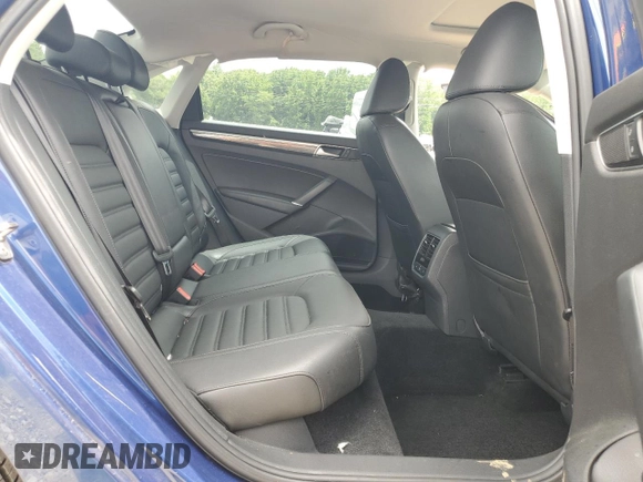 2016 Volkswagen Passat SEL Premium z VIN 1VWCS7A32GC022287, wystawiony jako Copart lot #57116525 z przebiegiem 71 309 mil mil oraz Szkoda całkowita • Salvage title. Historia ofert i sprzedaży dostępna na DreamBid. Obrazek 10.