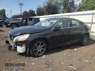 2018 Volvo S60 T5 with VIN YV1622FS8C2118017, listed as a Copart auction lot 63533185 with 184,723 mi miles and Salvage title. Bid and sale history available at DreamBid. Image 1.