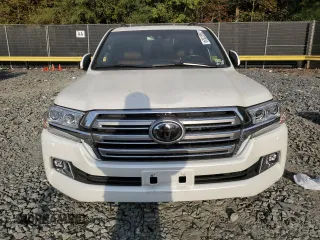 2021 Toyota Land Cruiser with VIN JTMCY7AJ8M4101503, listed as a Copart auction lot 75607824 with 23,251 mi miles and Salvage Title. Bid and sale history available at carsss.com. Image 5.
