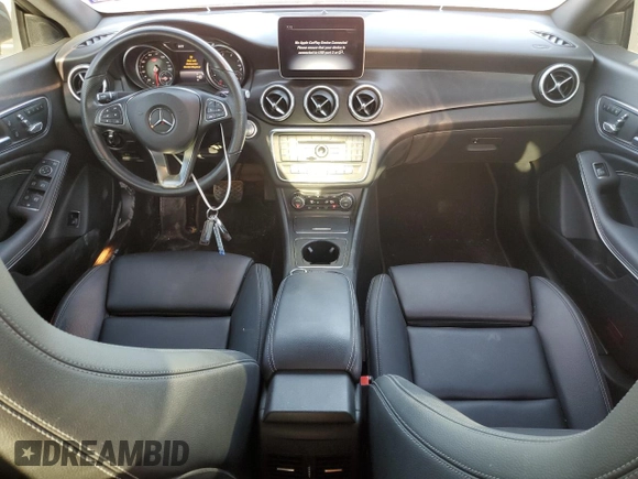 2019 Mercedes-Benz CLA 250 z VIN WDDSJ4EB1KN742362, wystawiony jako Copart lot #52412945 z przebiegiem 52 419 mil mil oraz Szkoda całkowita • Salvage title. Historia ofert i sprzedaży dostępna na DreamBid. Obrazek 8.