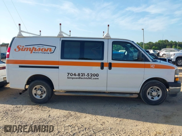 2018 Chevrolet Express Cargo with VIN 1GCWGAFG7J1906173, listed as a IAAI auction lot 42176671 with 189,951 mi miles and . Bid and sale history available at DreamBid. Image 13.