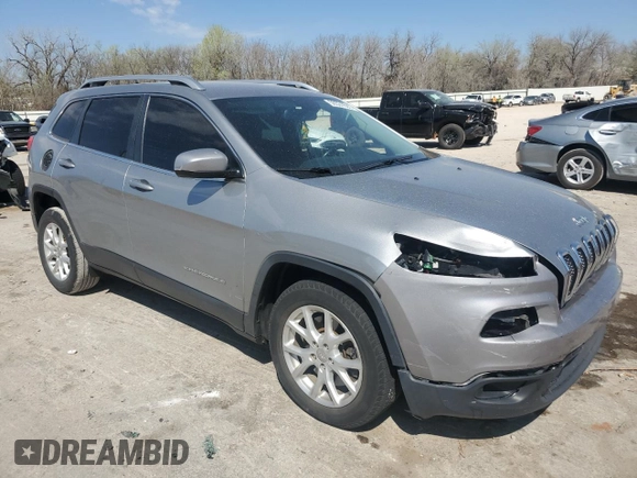 2016 Jeep Cherokee Altitude with VIN 1C4PJLCB0GW338774, listed as a Copart auction lot 50531685 with 163,351 mi miles and Salvage title. Bid and sale history available at DreamBid. Image 4.