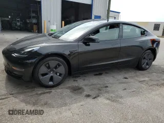 2022 Tesla Model 3 Long Range z VIN 5YJ3E1EB4NF286040, wystawiony jako Copart lot #58796315 z przebiegiem 127 036 mil mil oraz Czysty tytuł • Clean title. Historia ofert i sprzedaży dostępna na DreamBid. Obrazek 1.