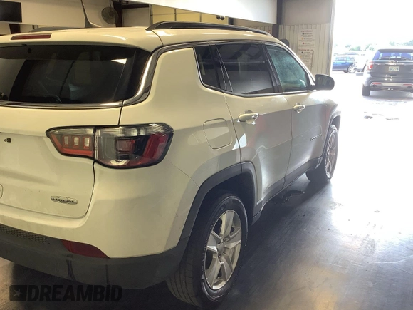 2022 Jeep Compass Latitude with VIN 3C4NJDBB6NT143179, listed as a IAAI auction lot 42748522 with 39,675 mi miles and . Bid and sale history available at DreamBid. Image 6.