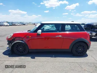 2016 MINI Hardtop with VIN WMWXP5C57G2D14564, listed as a IAAI auction lot 42401298 with 63,151 mi miles and . Bid and sale history available at DreamBid. Image 15.
