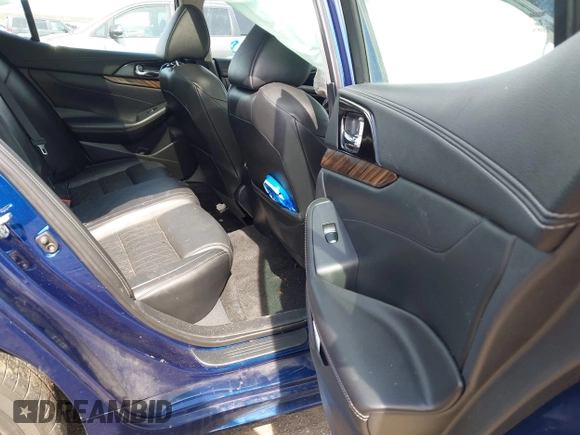 2016 Nissan Maxima SV with VIN 1N4AA6AP2GC386757, listed as a IAAI auction lot 42071110 with 108,016 mi miles and . Bid and sale history available at DreamBid. Image 8.