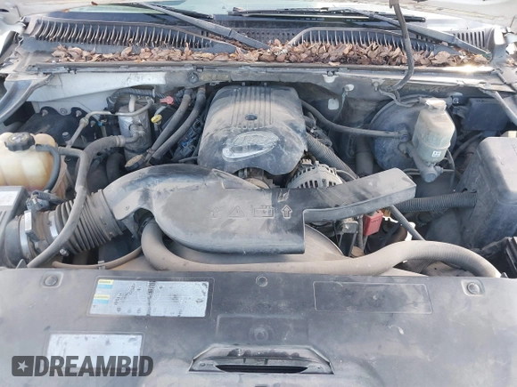 2002 Chevrolet Suburban LS with VIN 3GNEC16Z92G180545, listed as a IAAI auction lot 41391354 with 213,477 mi miles. Bid and sale history available at carsss.com. Image 10.