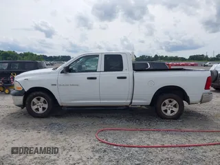 2012 Ram 1500 Express с VIN 1C6RD7FT9CS110745, выставлен на аукционе IAAI как лот 42393103 с пробегом 315 829 миль миль и . История ставок и продаж доступна на DreamBid. Изображение 14.