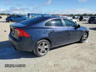 2014 Volvo S60 T5 z VIN YV1612FSXE1297575, wystawiony jako Copart lot #46664245 z przebiegiem 128 429 mil mil oraz Szkoda całkowita • Salvage title. Historia ofert i sprzedaży dostępna na DreamBid. Obrazek 3.
