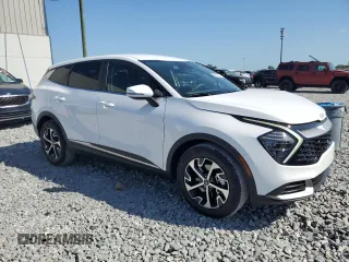 2024 Kia Sportage EX z VIN 5XYK33DF7RG212045, wystawiony jako Copart lot #54991165 z przebiegiem 10 495 mil mil oraz Szkoda całkowita • Salvage title. Historia ofert i sprzedaży dostępna na DreamBid. Obrazek 4.