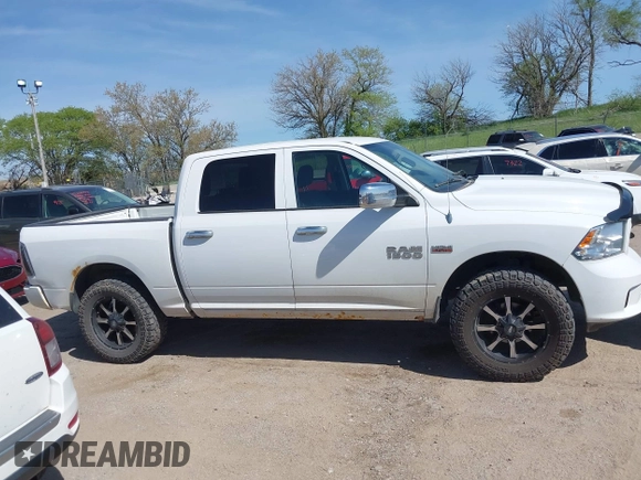 2014 Ram 1500 Express z VIN 1C6RR7KT3ES170854, wystawiony jako IAAI lot #42203099 z przebiegiem 207 634 mil mil oraz . Historia ofert i sprzedaży dostępna na DreamBid. Obrazek 13.