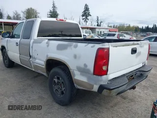 2003 Chevrolet Silverado 1500 with VIN 1GCEK19V33Z316481, listed as a IAAI auction lot 41980767 with 196,582 mi miles. Bid and sale history available at carsss.com. Image 3.