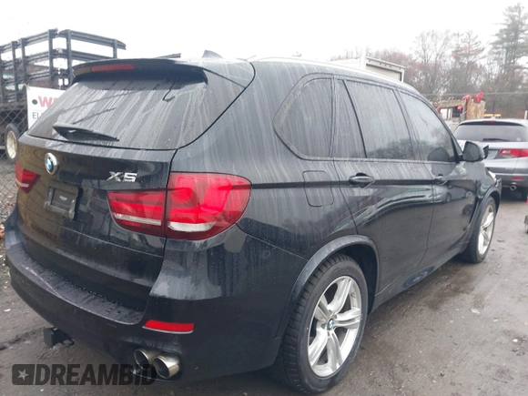 2017 BMW X5 xDrive35i z VIN 5UXKR0C36H0V76948, wystawiony jako IAAI lot #41015734 z przebiegiem 114 626 mil mil oraz . Historia ofert i sprzedaży dostępna na DreamBid. Obrazek 4.