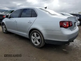 2008 Volkswagen Jetta SE with VIN 3VWRZ71K78M073068, listed as a Copart auction lot 47866115 with 121,071 mi miles and Salvage title. Bid and sale history available at DreamBid. Image 2.