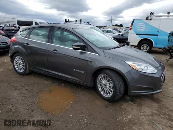 2016 Ford Focus Electric z VIN 1FADP3R45GL221550, wystawiony jako Copart lot #43874655 z przebiegiem 70 651 mil mil oraz Szkody całkowita. Historia ofert i sprzedaży dostępna na DreamBid. Obrazek 4.