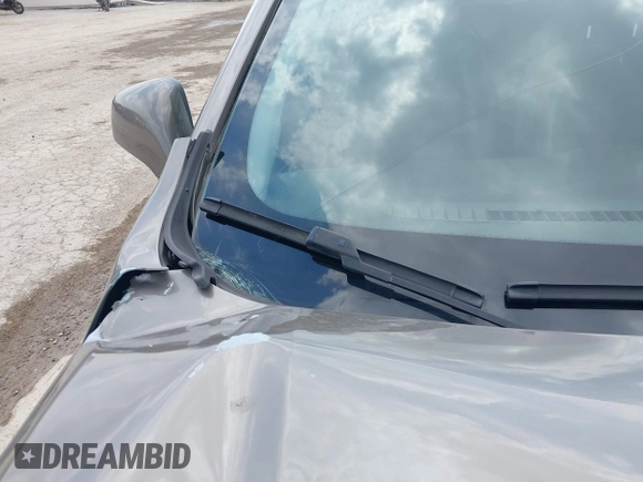 2021 Chevrolet Trax LT with VIN KL7CJLSBXMB359468, listed as a IAAI auction lot 41982149 with 199,685 mi miles and . Bid and sale history available at DreamBid. Image 21.