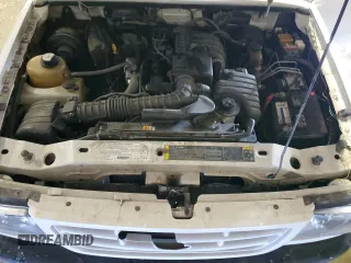 2003 Ford Ranger XL z VIN 1FTYR10D63PA18757, wystawiony jako Copart lot #44160675 z przebiegiem 238 041 mil mil oraz Czysty tytuł • Clean title. Historia ofert i sprzedaży dostępna na DreamBid. Obrazek 12.