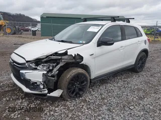 2019 Mitsubishi Outlander ES z VIN JA4AR3AU8KU028227, wystawiony jako IAAI lot #41901320 z przebiegiem 137 337 mil mil oraz . Historia ofert i sprzedaży dostępna na DreamBid. Obrazek 2.