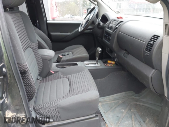 2008 Nissan Frontier SE z VIN 1N6AD06W78C438364, wystawiony jako IAAI lot #42093527 z przebiegiem 79 828 mil mil oraz . Historia ofert i sprzedaży dostępna na DreamBid. Obrazek 5.