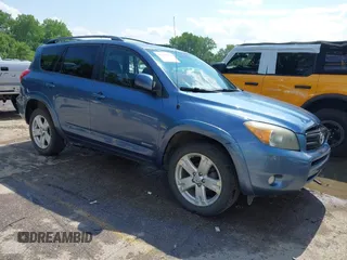 2007 Toyota RAV4 Sport с VIN JTMBD32V276030941, выставлен на аукционе IAAI как лот 42421592 с пробегом 181 579 миль миль и . История ставок и продаж доступна на DreamBid. Изображение 1.