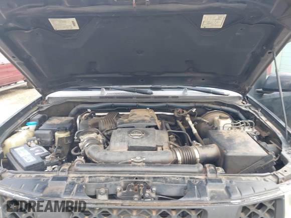 2005 Nissan Pathfinder XE z VIN 5N1AR18W15C722121, wystawiony jako IAAI lot #42465968 z przebiegiem 169 283 mil mil oraz . Historia ofert i sprzedaży dostępna na DreamBid. Obrazek 10.
