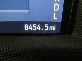 2022 Ford Mustang Mach-E Select z VIN 3FMTK1SS2NMA18639, wystawiony jako Copart lot #58605435 z przebiegiem 8 454 mil mil oraz Szkoda całkowita • Salvage title. Historia ofert i sprzedaży dostępna na DreamBid. Obrazek 8.