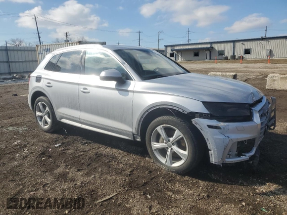 2020 Audi Q5 Premium Plus with VIN WA1BNAFY4L2035575, listed as a Copart auction lot 47128905 with 104,920 mi miles and Salvage Title. Bid and sale history available at carsss.com. Image 4.