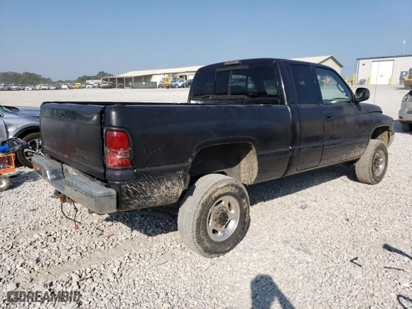 2001 Dodge Ram 2500 with VIN 1B7KF23W81J221120, listed as a Copart auction lot 68982544 with 146,853 mi miles and Salvage Title. Bid and sale history available at carsss.com. Image 3.