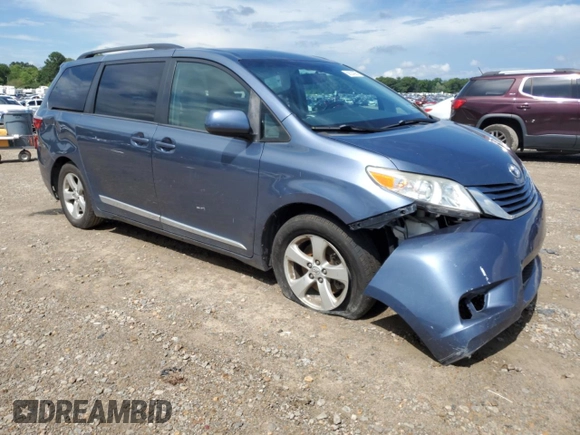 2017 Toyota Sienna LE Auto Access Seat with VIN 5TDKZ3DC5HS782583, listed as a Copart auction lot 60624395 with 171,311 mi miles and Salvage title. Bid and sale history available at DreamBid. Image 4.