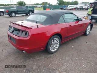 2014 Ford Mustang V6 z VIN 1ZVBP8EM6E5277323, wystawiony jako IAAI lot #42601652 z przebiegiem 64 616 mil mil oraz . Historia ofert i sprzedaży dostępna na DreamBid. Obrazek 4.