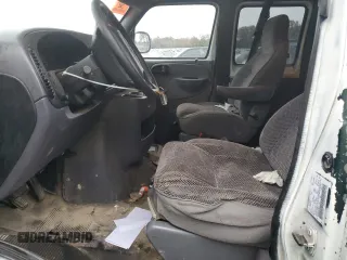2000 Dodge Passenger with VIN 2B5WB35ZXYK166395, listed as a Copart auction lot 83293364 with 116,511 mi miles and Salvage Title. Bid and sale history available at carsss.com. Image 7.
