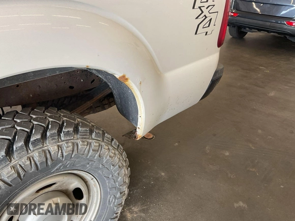 2015 Ford F-250 XLT with VIN 1FT7X2B68FEA89335, listed as a IAAI auction lot 42785319 with 130,513 mi miles and . Bid and sale history available at DreamBid. Image 24.