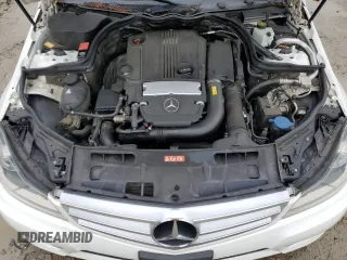 2013 Mercedes-Benz C 250 Sport z VIN WDDGF4HB3DR270325, wystawiony jako Copart lot #57044585 z przebiegiem 107 453 mil mil oraz Szkoda całkowita • Salvage title. Historia ofert i sprzedaży dostępna na DreamBid. Obrazek 11.