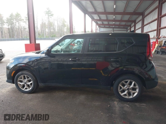 2022 Kia Soul LX with VIN KNDJ23AU1N7162106, listed as a IAAI auction lot 42071090 with 122,831 mi miles and . Bid and sale history available at DreamBid. Image 14.