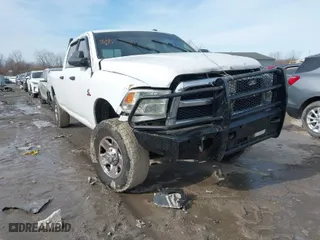 2015 Ram 2500 Big Horn with VIN 3C6UR5JL1FG623667, listed as a IAAI auction lot 41530304 with 308,275 mi miles. Bid and sale history available at carsss.com. Image 1.