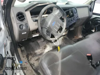 2009 Ford F-250 XL with VIN 1FTNF21509EA40914, listed as a Copart auction lot 44784735 with Not Provided miles and Non Repairable. Bid and sale history available at DreamBid. Image 8.