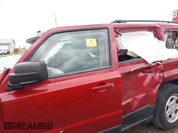2015 Jeep Patriot Sport with VIN 1C4NJRBB9FD347222, listed as a IAAI auction lot 41932812 with 183,500 mi miles and . Bid and sale history available at carsss.com. Image 15.
