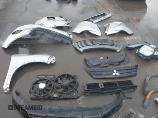2022 Mitsubishi Outlander SE z VIN JA4J3UA87NZ059213, wystawiony jako IAAI lot #41723525 z przebiegiem 41 610 mil mil oraz . Historia ofert i sprzedaży dostępna na DreamBid. Obrazek 18.