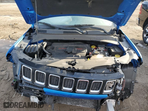 2018 Jeep Compass Latitude with VIN 3C4NJCBB0JT240818, listed as a Copart auction lot 47291675 with 64,679 mi miles and Salvage Title. Bid and sale history available at carsss.com. Image 14.