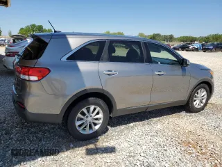 2018 Kia Sorento LX with VIN 5XYPG4A32JG431056, listed as a Copart auction lot 52992555 with 36,415 mi miles and Salvage Title. Bid and sale history available at carsss.com. Image 3.