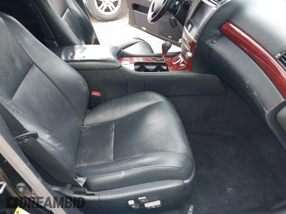2010 Lexus LS 460 with VIN JTHCL5EF5A5007415, listed as a IAAI auction lot 42340106 with 202,318 mi miles and . Bid and sale history available at DreamBid. Image 5.