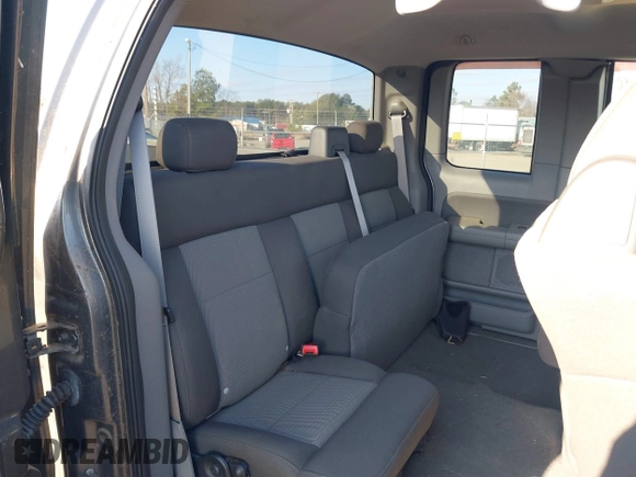 2005 Ford F-150 STX with VIN 1FTRX12W95NA28416, listed as a IAAI auction lot 41366798 with 88,175 mi miles. Bid and sale history available at carsss.com. Image 8.