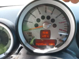 2010 MINI Convertible S z VIN WMWMS3C59ATY09465, wystawiony jako IAAI lot #42180490 z przebiegiem 112 343 mil mil oraz . Historia ofert i sprzedaży dostępna na DreamBid. Obrazek 7.