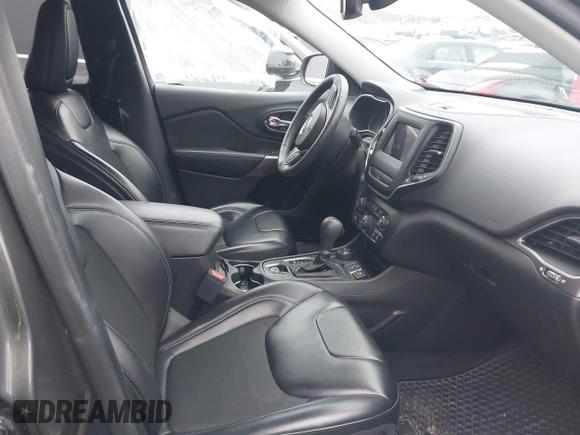 2019 Jeep Cherokee Latitude Plus with VIN 1C4PJMLB2KD113945, listed as a IAAI auction lot 41477510 with 38,143 mi miles and . Bid and sale history available at DreamBid. Image 5.